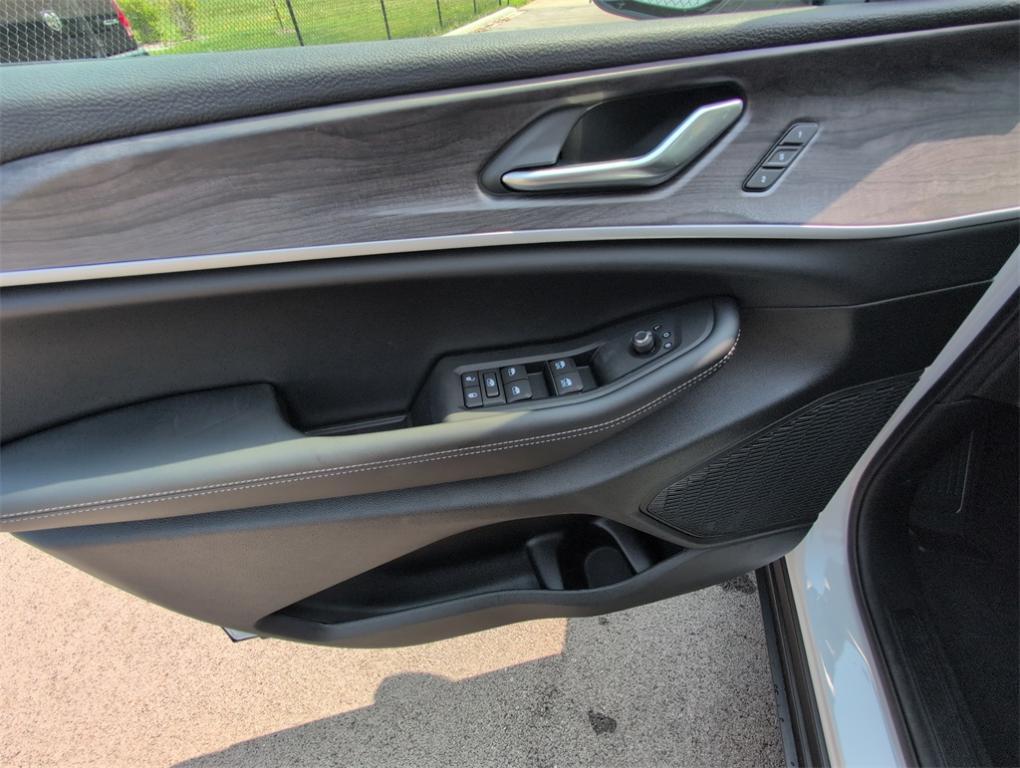 new 2025 Jeep Grand Cherokee L car, priced at $48,211