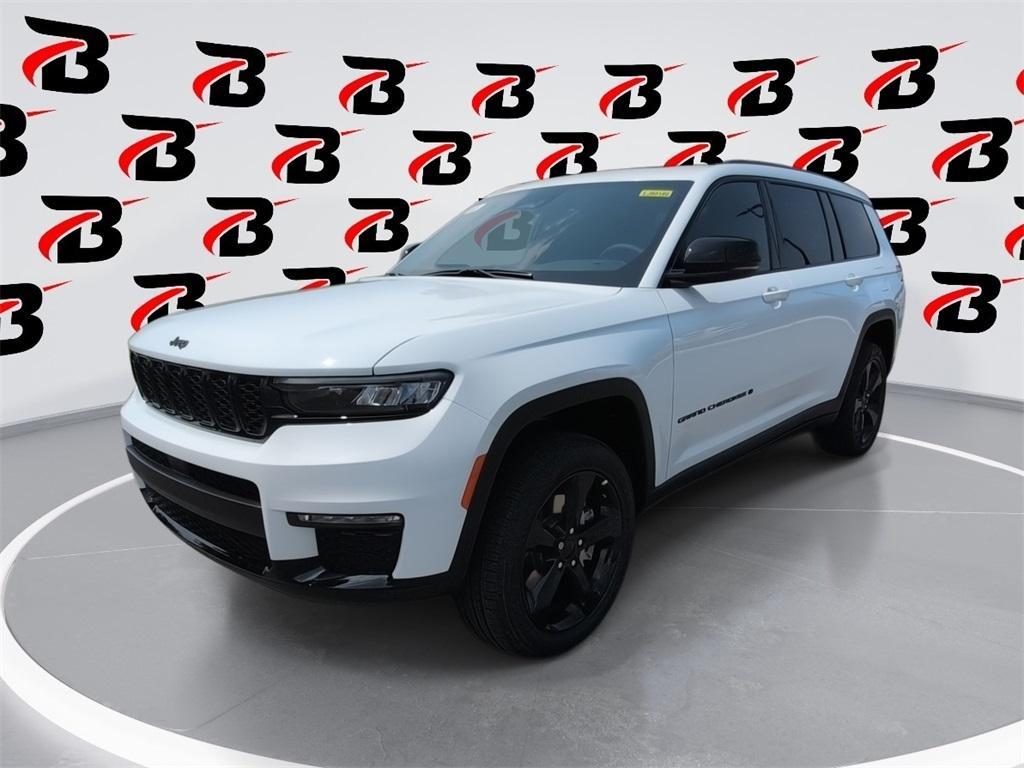new 2025 Jeep Grand Cherokee L car, priced at $48,211