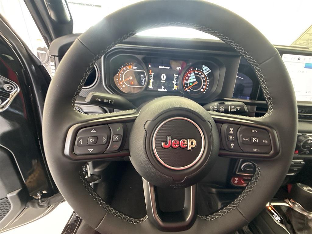 new 2025 Jeep Wrangler car, priced at $61,805