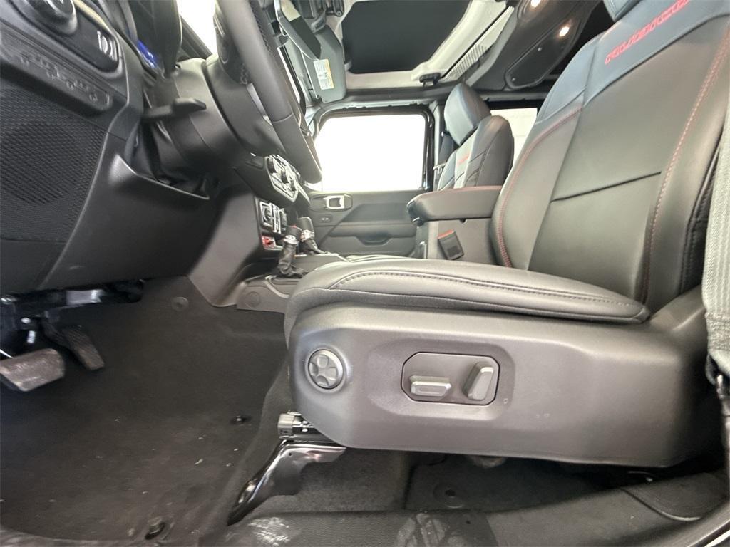 new 2025 Jeep Wrangler car, priced at $61,805
