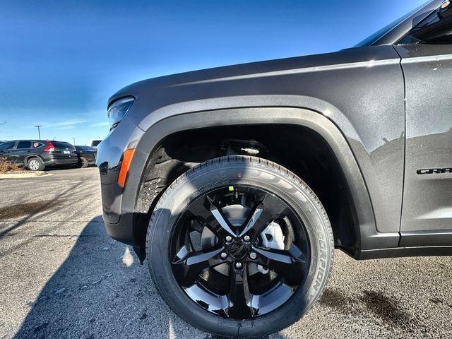 new 2025 Jeep Grand Cherokee car, priced at $48,767