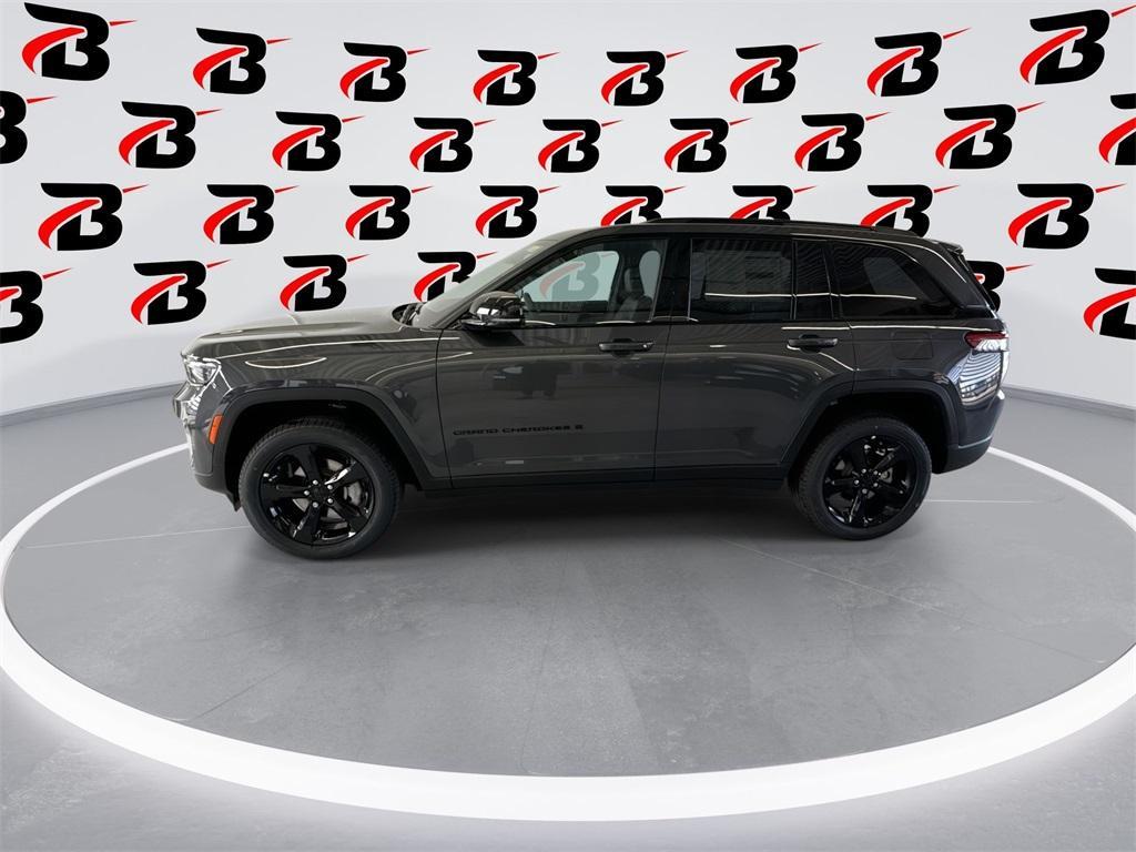 new 2025 Jeep Grand Cherokee car, priced at $46,762