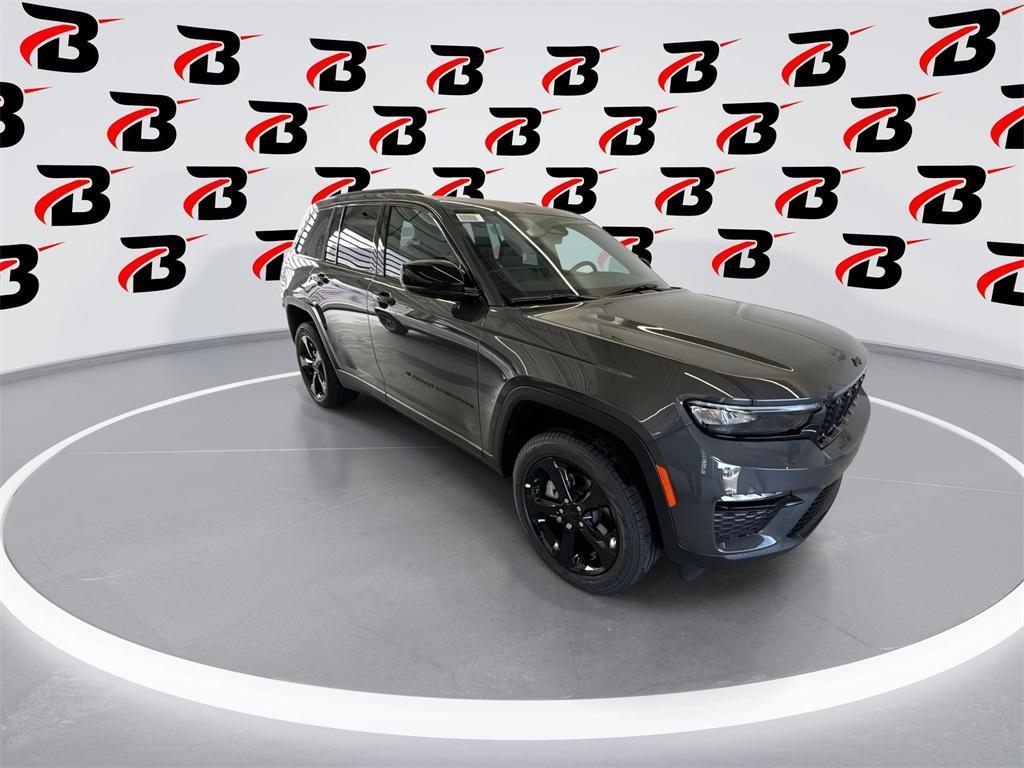 new 2025 Jeep Grand Cherokee car, priced at $46,762