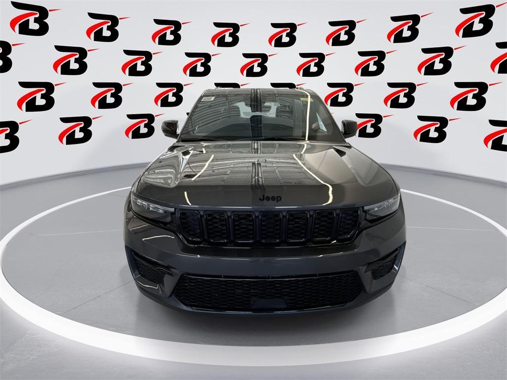 new 2025 Jeep Grand Cherokee car, priced at $46,762