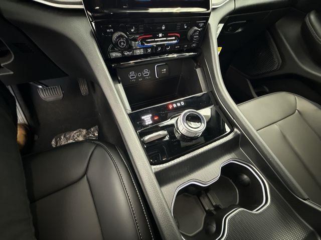 new 2025 Jeep Grand Cherokee car, priced at $46,530