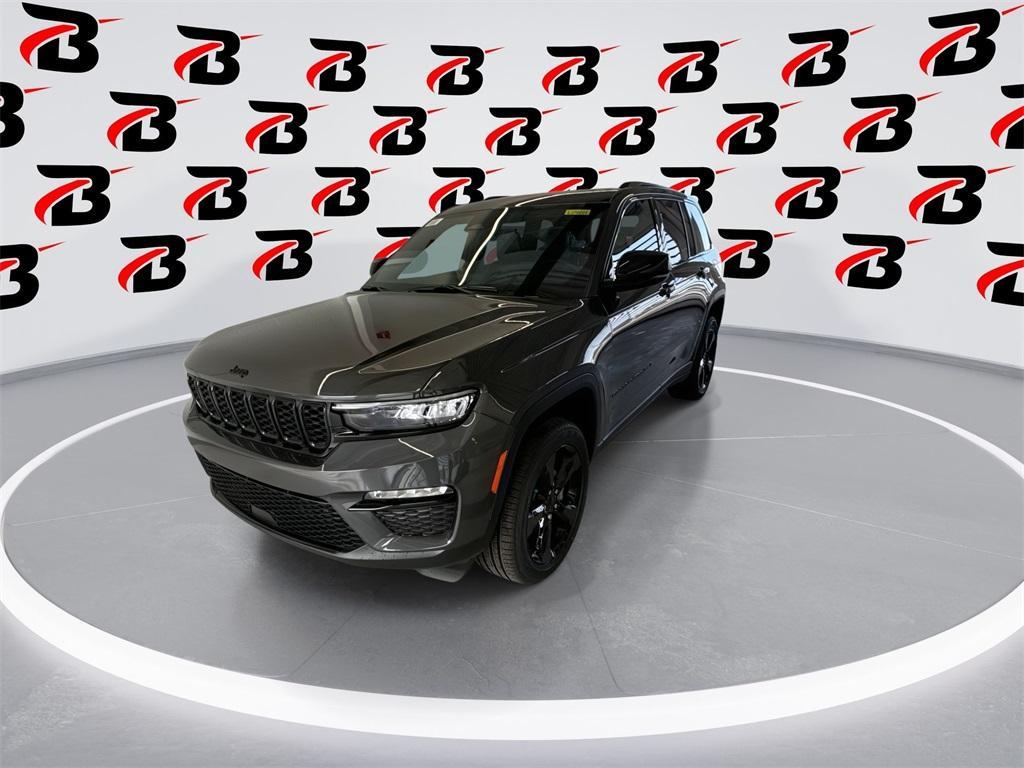 new 2025 Jeep Grand Cherokee car, priced at $46,762