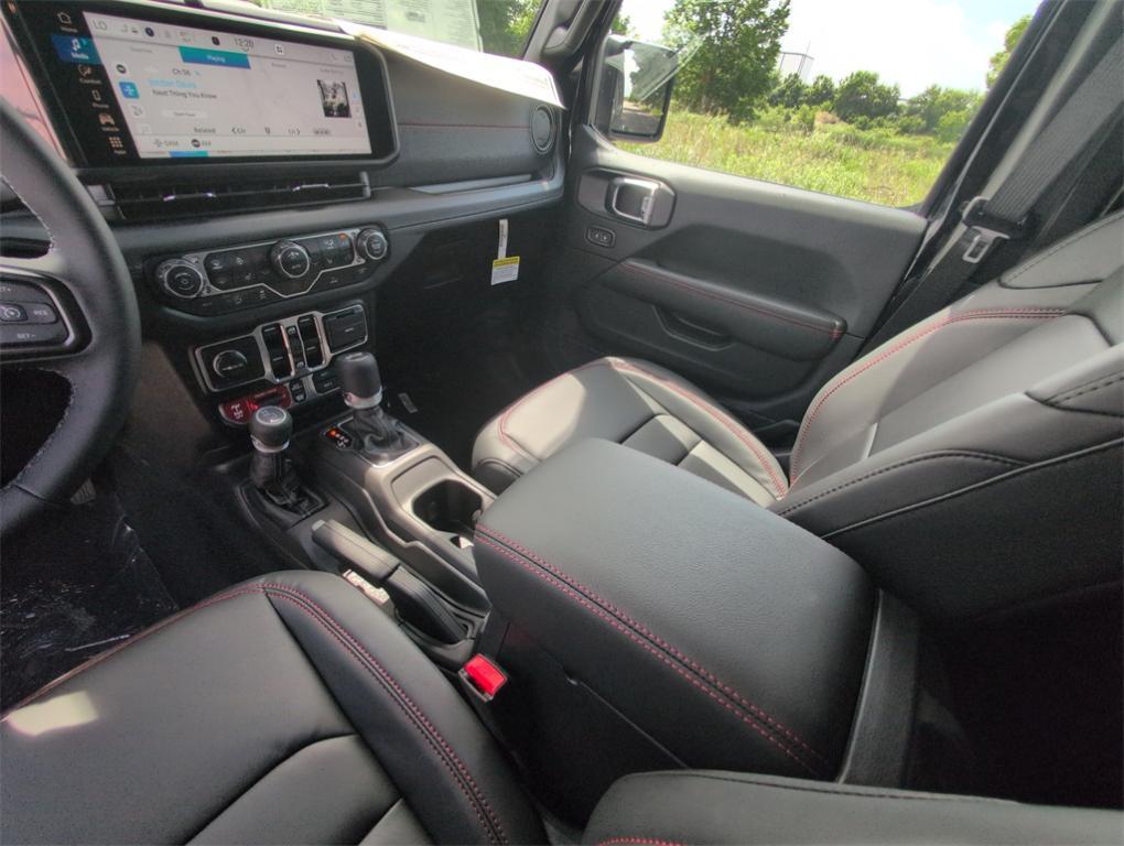 new 2025 Jeep Wrangler car, priced at $53,348