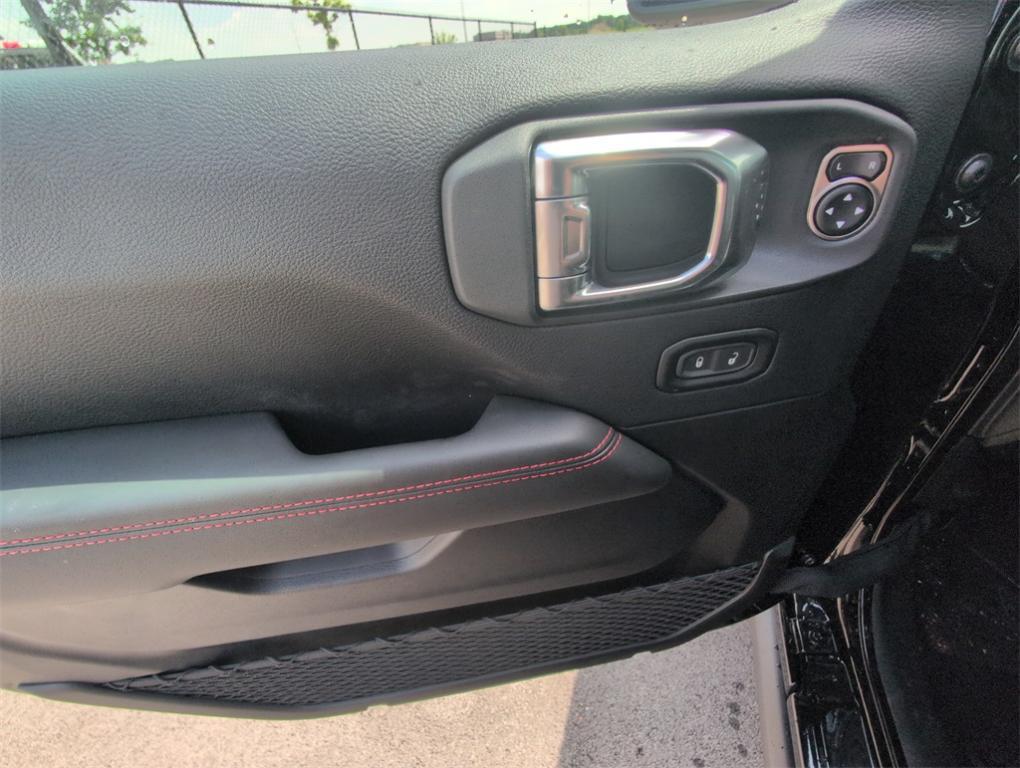new 2025 Jeep Wrangler car, priced at $53,348