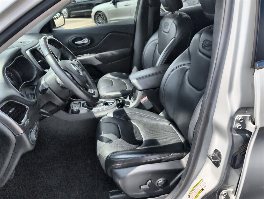used 2019 Jeep Cherokee car, priced at $20,900