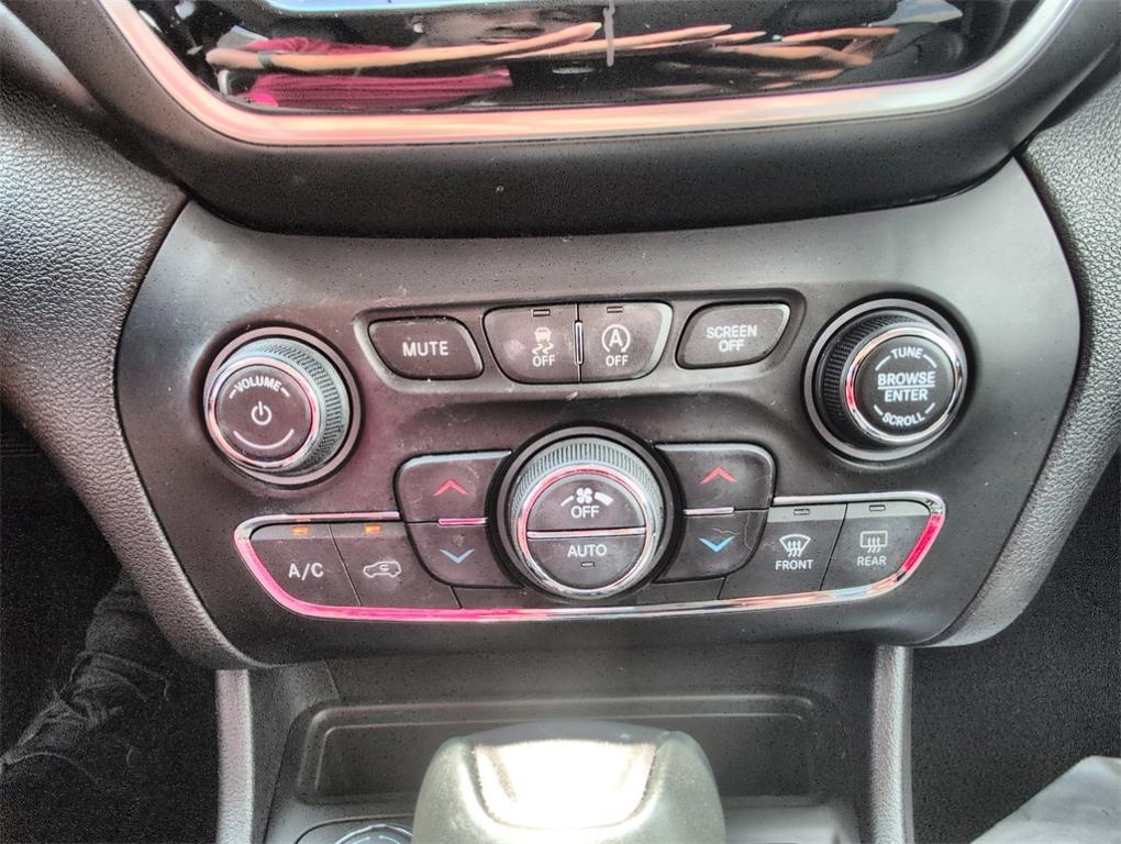 used 2019 Jeep Cherokee car, priced at $20,900