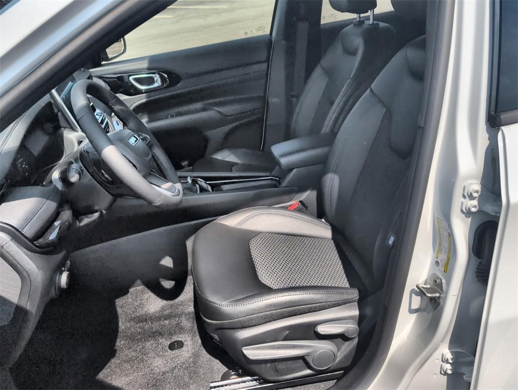 new 2025 Jeep Compass car, priced at $27,942