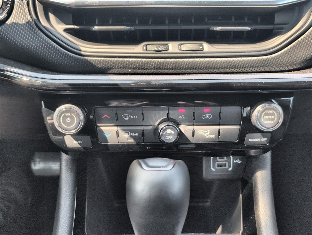 new 2025 Jeep Compass car, priced at $27,942