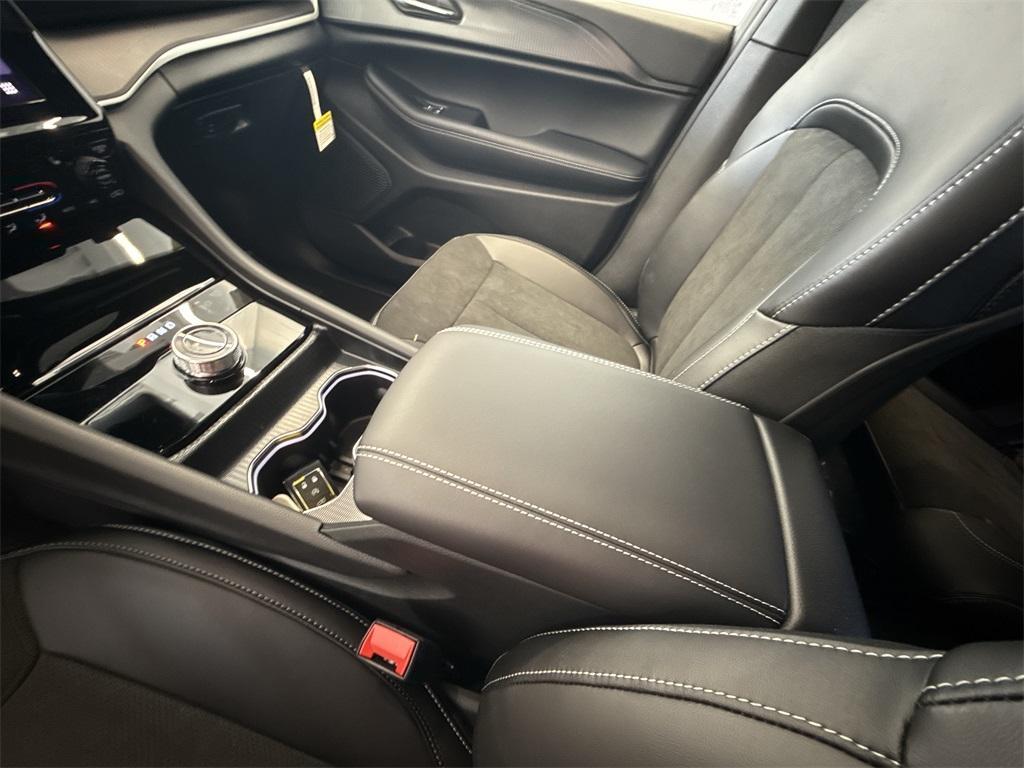 new 2025 Jeep Grand Cherokee L car, priced at $42,230