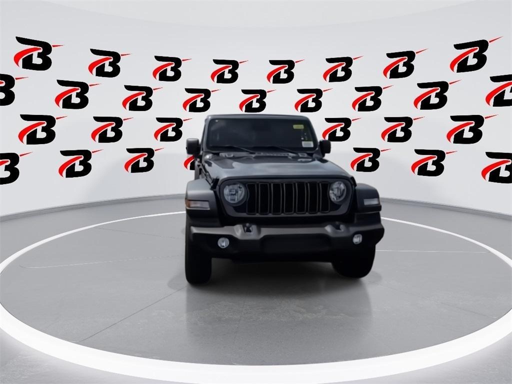 new 2025 Jeep Wrangler car, priced at $43,876
