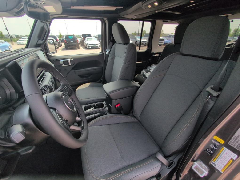new 2025 Jeep Wrangler car, priced at $43,876