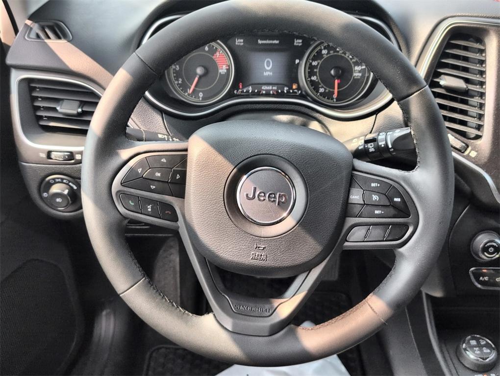 used 2022 Jeep Cherokee car, priced at $25,400