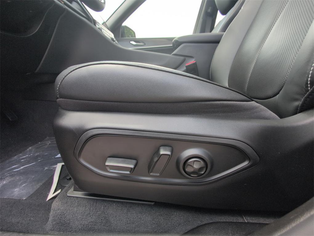 new 2025 Jeep Grand Cherokee car, priced at $44,544