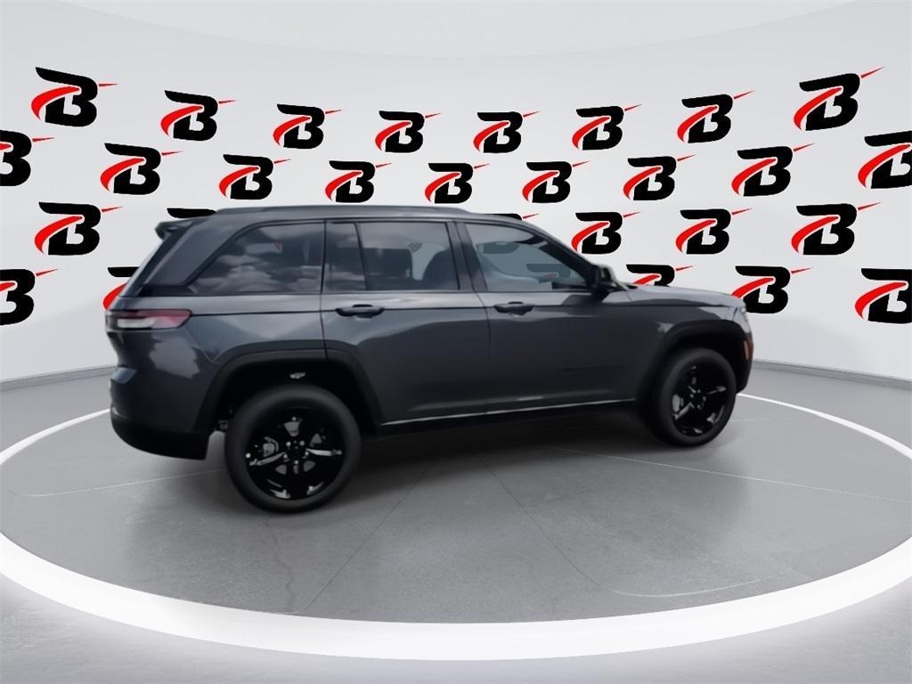 new 2025 Jeep Grand Cherokee car, priced at $44,544