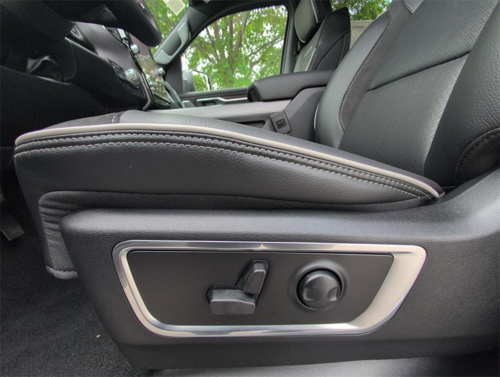 new 2025 Ram 1500 car, priced at $62,171