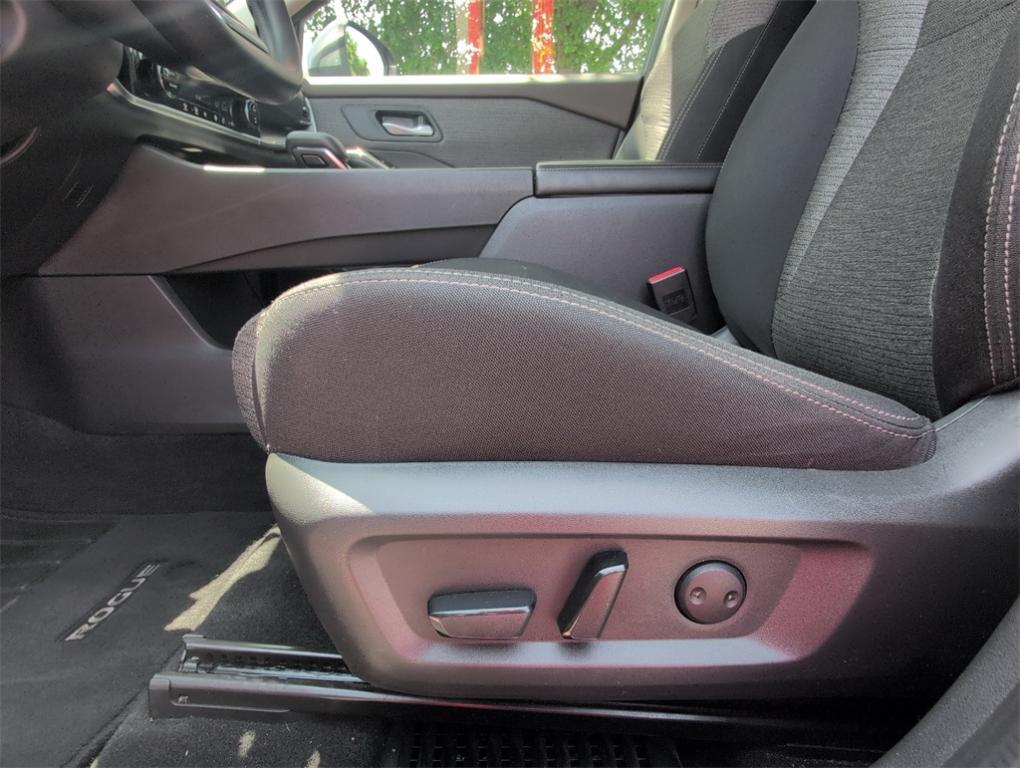 used 2022 Nissan Rogue car, priced at $22,490