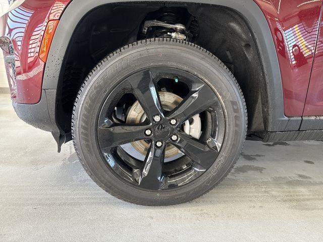 new 2025 Jeep Grand Cherokee car, priced at $41,175