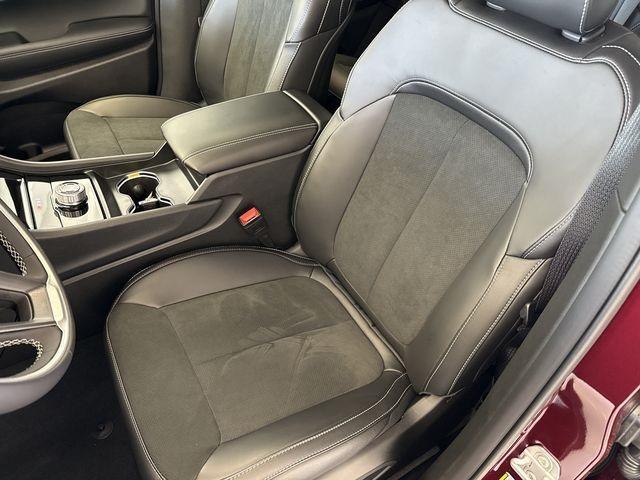 new 2025 Jeep Grand Cherokee car, priced at $41,175