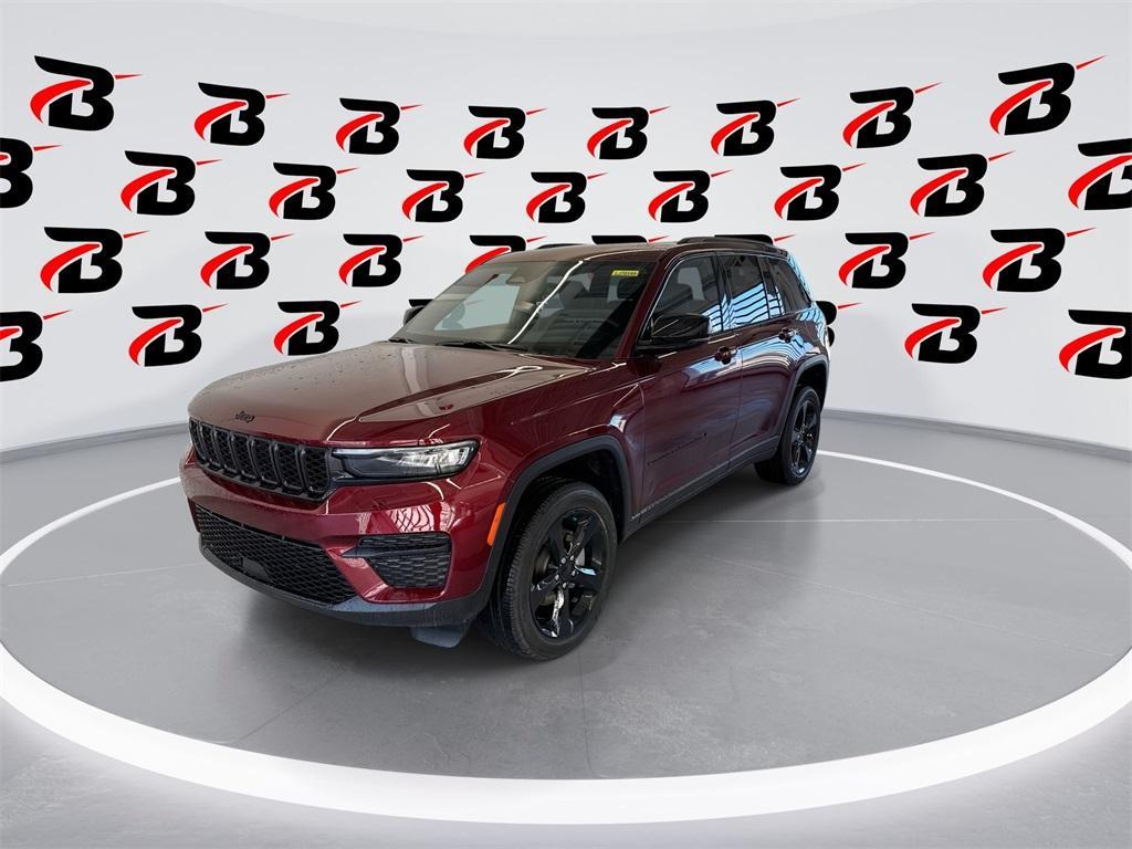 new 2025 Jeep Grand Cherokee car, priced at $41,675