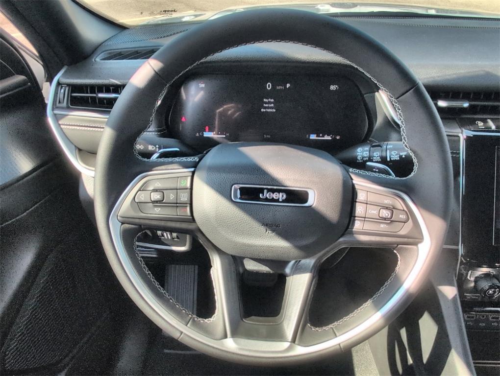 new 2025 Jeep Grand Cherokee car, priced at $35,016