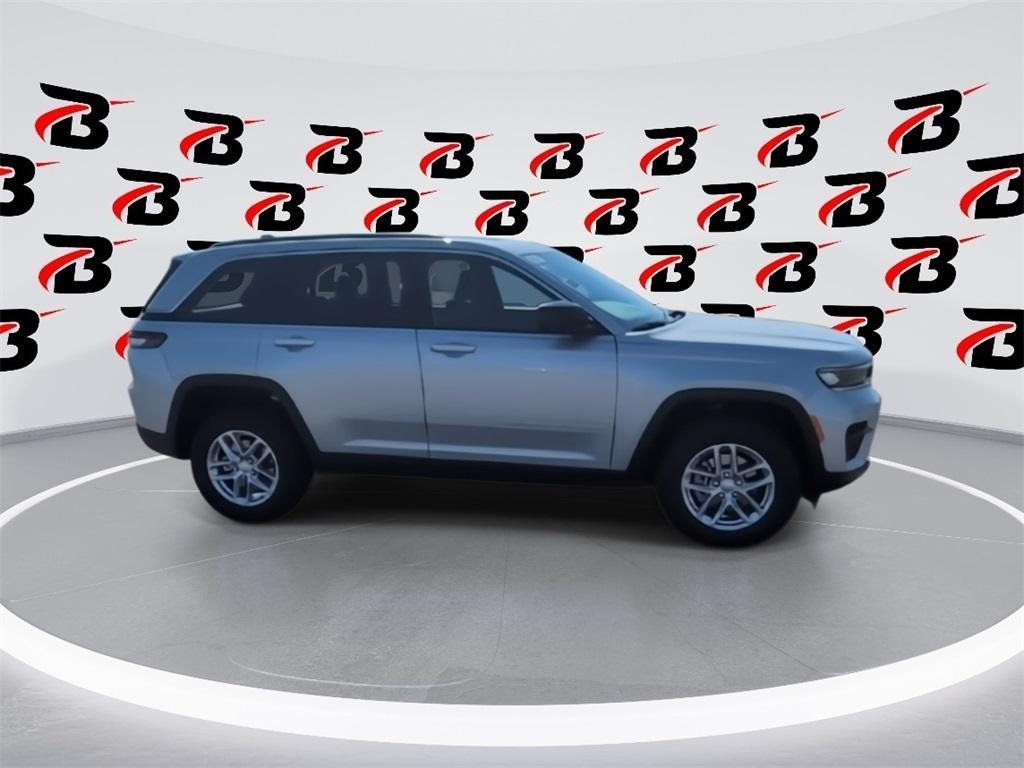 new 2025 Jeep Grand Cherokee car, priced at $35,016