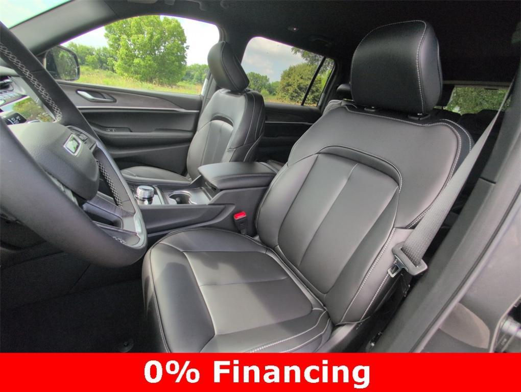 new 2025 Jeep Grand Cherokee L car, priced at $42,090