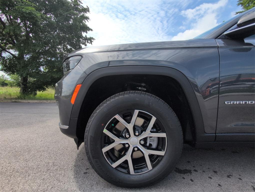 new 2025 Jeep Grand Cherokee L car, priced at $40,340