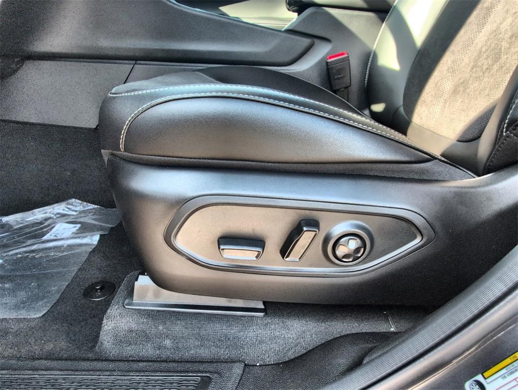 new 2025 Jeep Grand Cherokee car, priced at $41,775