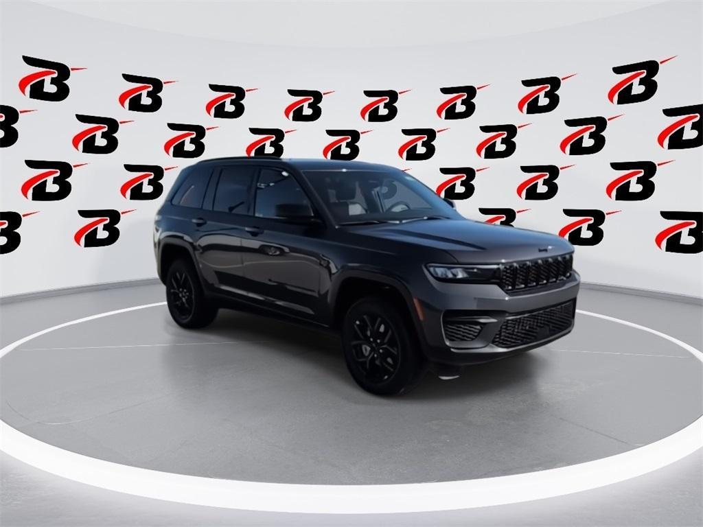 new 2025 Jeep Grand Cherokee car, priced at $41,775