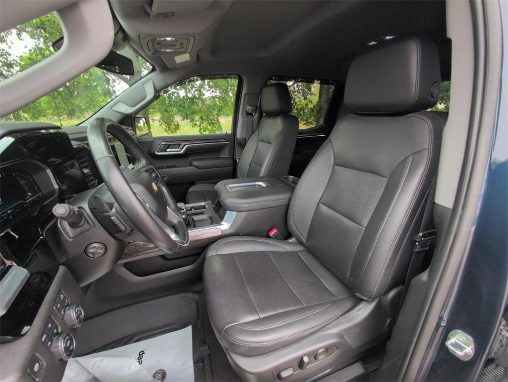 used 2022 Chevrolet Silverado 1500 car, priced at $43,900