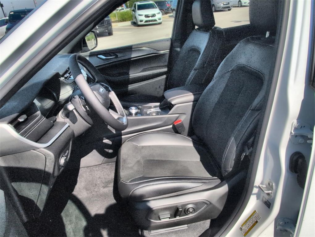 new 2025 Jeep Grand Cherokee L car, priced at $41,416