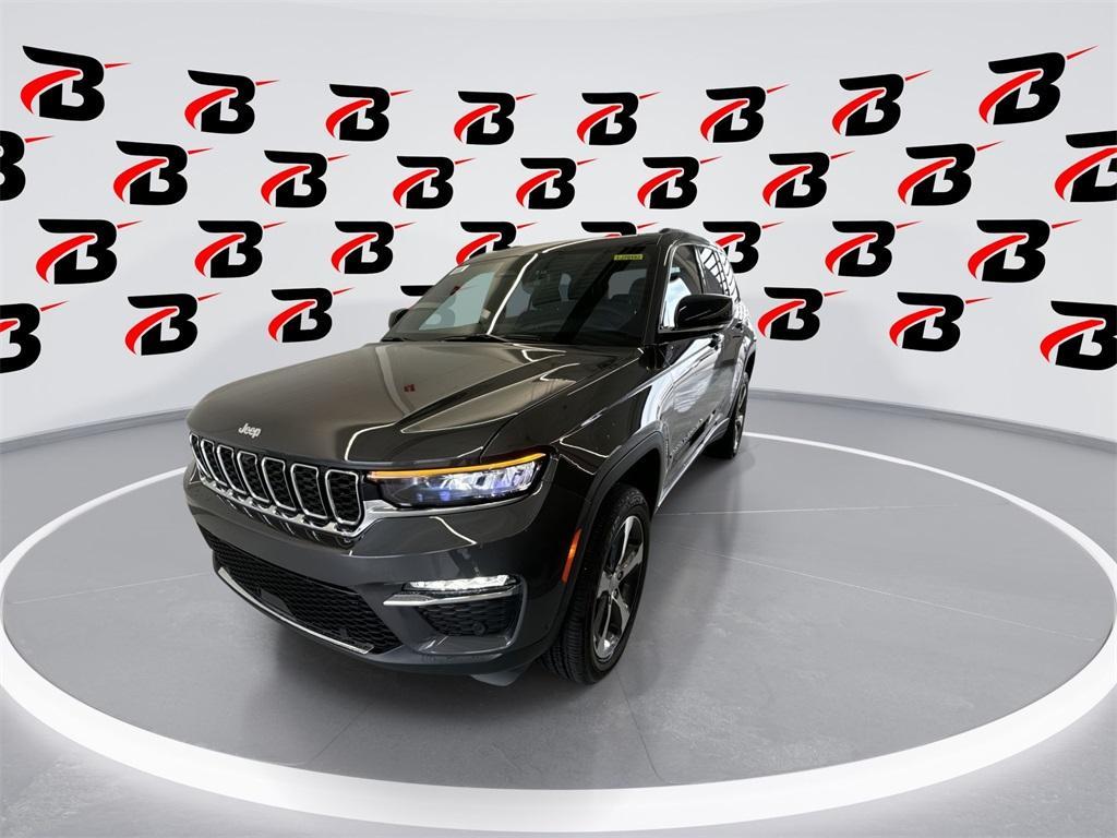 new 2025 Jeep Grand Cherokee car, priced at $49,110