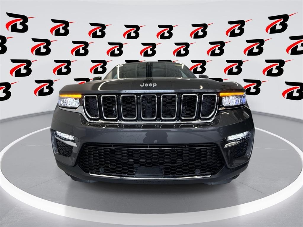 new 2025 Jeep Grand Cherokee car, priced at $49,110
