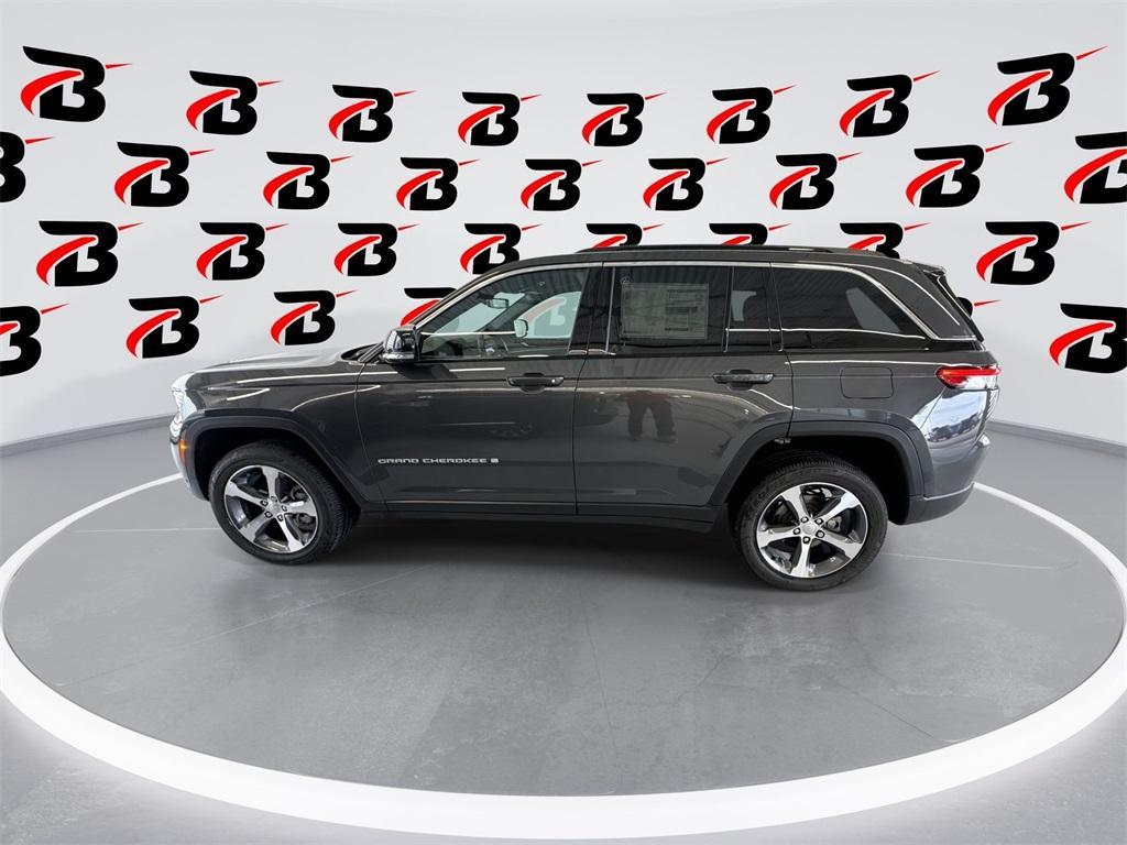 new 2025 Jeep Grand Cherokee car, priced at $49,110