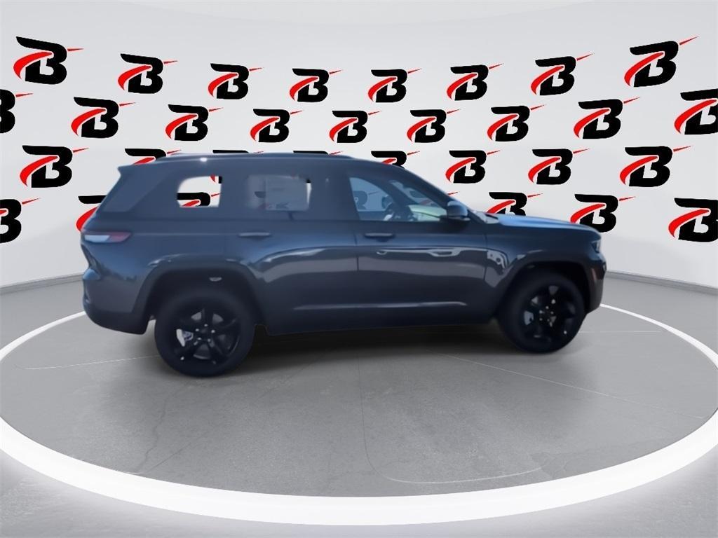 new 2025 Jeep Grand Cherokee car, priced at $46,970