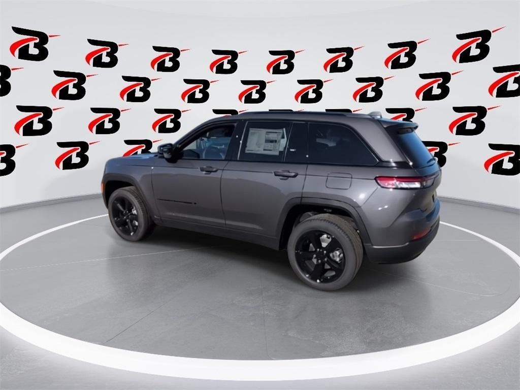 new 2025 Jeep Grand Cherokee car, priced at $46,970
