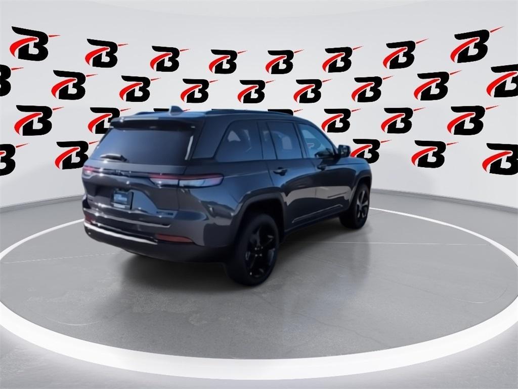 new 2025 Jeep Grand Cherokee car, priced at $46,970