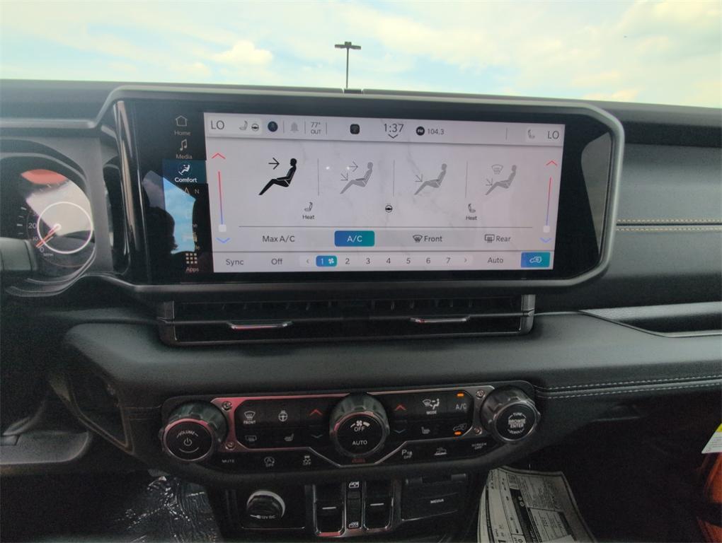 new 2025 Jeep Wrangler car, priced at $49,784