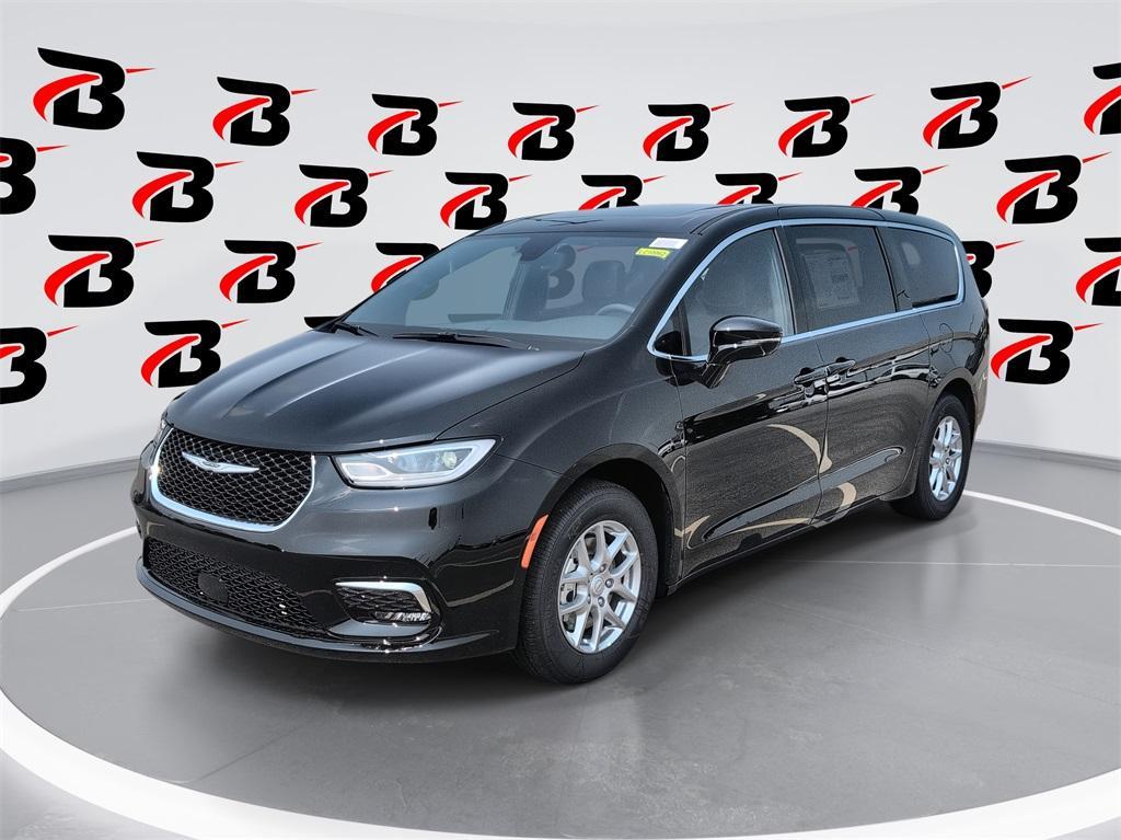 new 2025 Chrysler Pacifica car, priced at $40,989