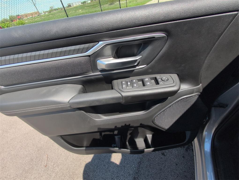 new 2025 Ram 1500 car, priced at $48,687