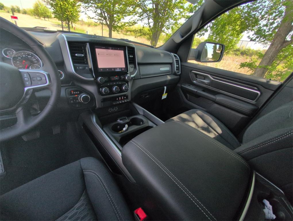 new 2025 Ram 1500 car, priced at $48,687