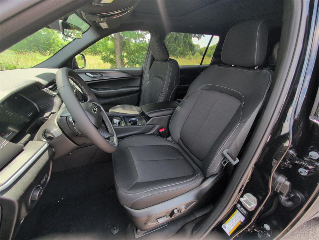 new 2025 Jeep Grand Cherokee L car, priced at $37,448
