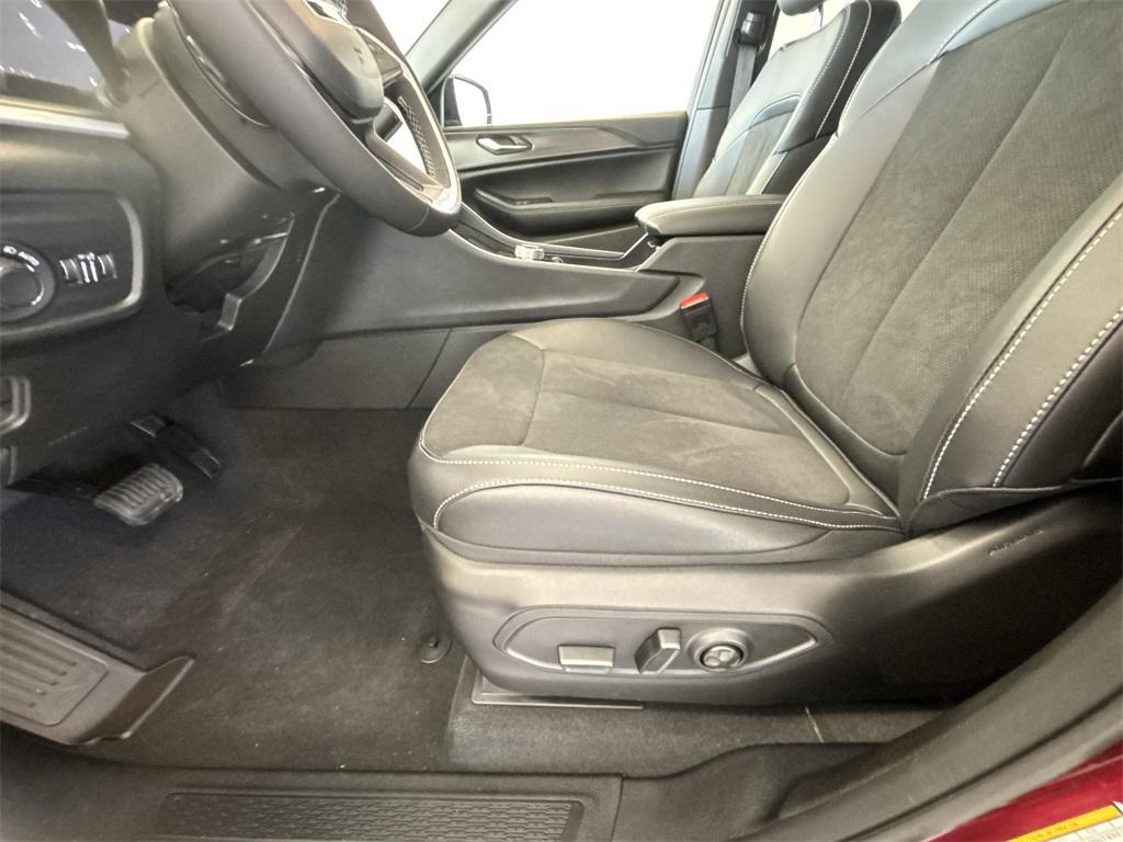 new 2025 Jeep Grand Cherokee L car, priced at $43,875