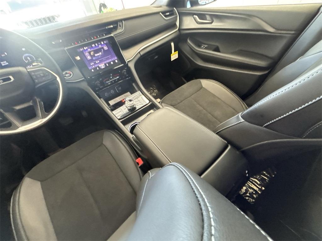 new 2025 Jeep Grand Cherokee L car, priced at $43,875