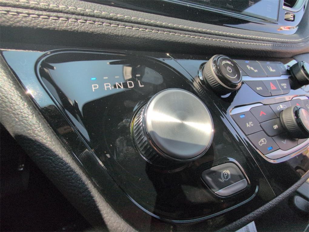 new 2025 Chrysler Pacifica car, priced at $39,389
