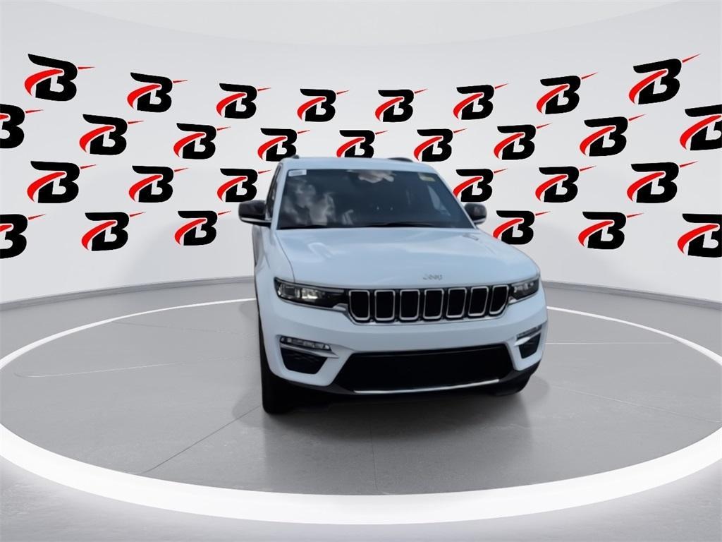 new 2025 Jeep Grand Cherokee car, priced at $41,788